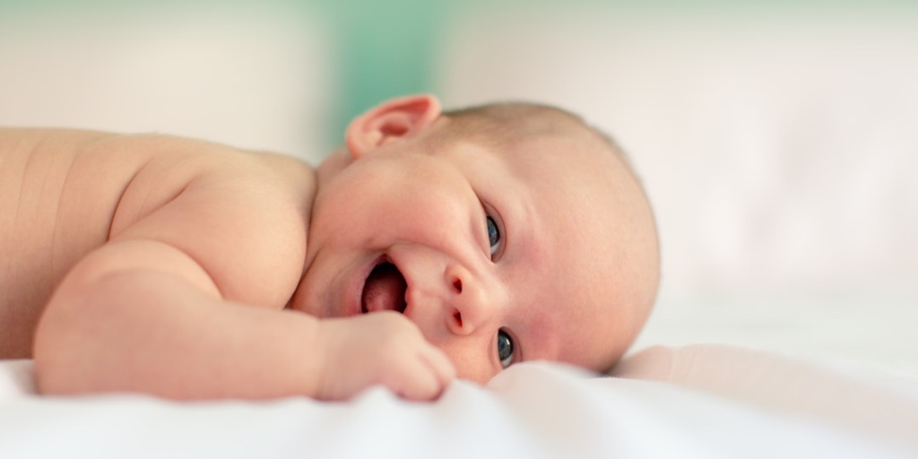 Smiling baby - Hyperemesis